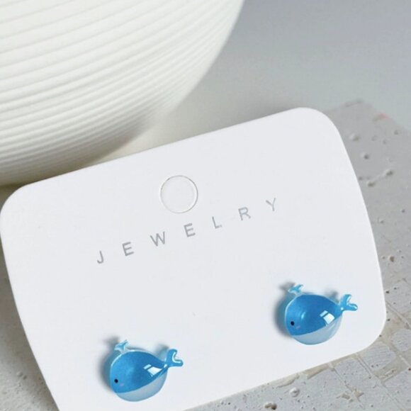 Little Whale Resin Earrings - Picture 1 of 3